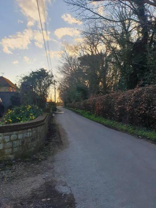 Nature Charm & Fruit Delights, Multi-Generation Celebratory Home -Try, Relax, Repeat - Sellindge Ashford  Exterior photo